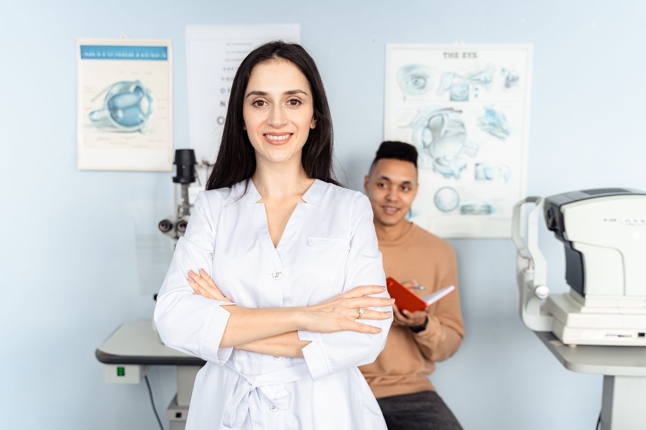 Patient visiting an ophthalmology practice for the first time